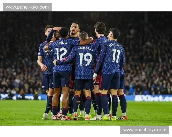 阿森纳4-0大胜利兹联，终结三轮不胜7分领跑